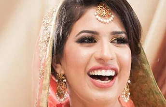 service3 bride smiling with a perfect smile